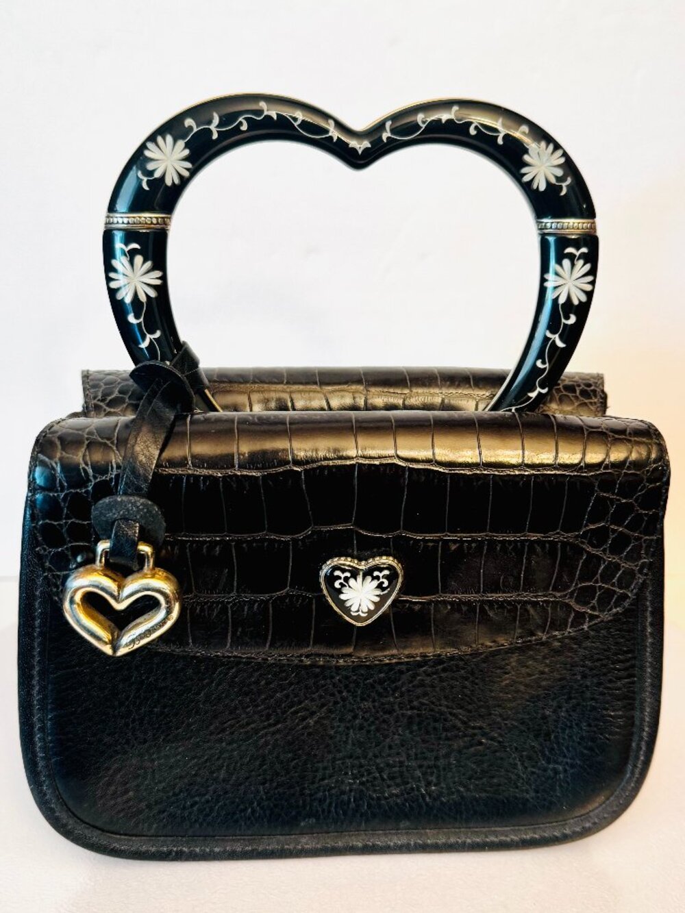 Vtg Brighton Cornelia Black Crocodile Emboss Leather Heart Metal Handle READ